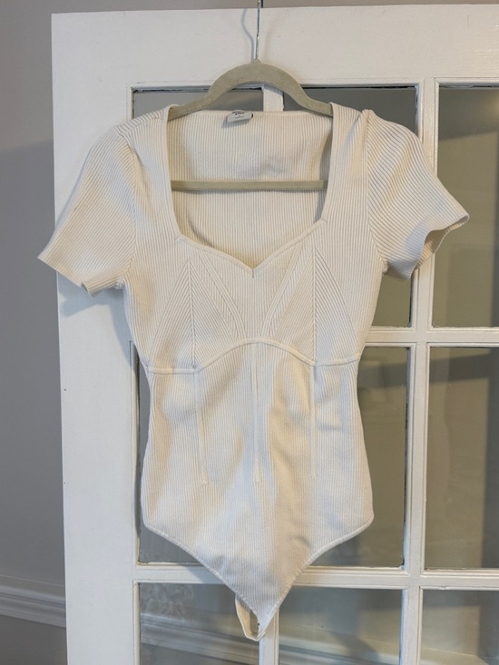 Abercrombie & Fitch Tops - Abercrombie & Fitch White Ribbed Knit Sweetheart Neckline Bodysuit